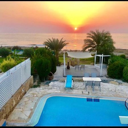 34 Beach Villa Paphos Exterior foto